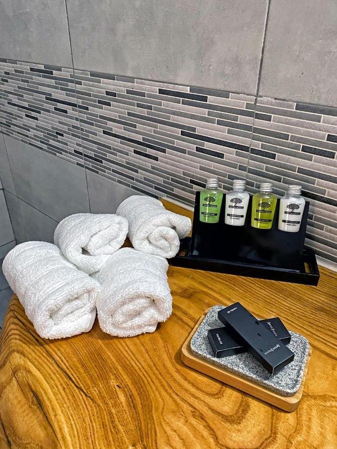 Milos Gem Suites Inn Pachaina Eksteriør billede