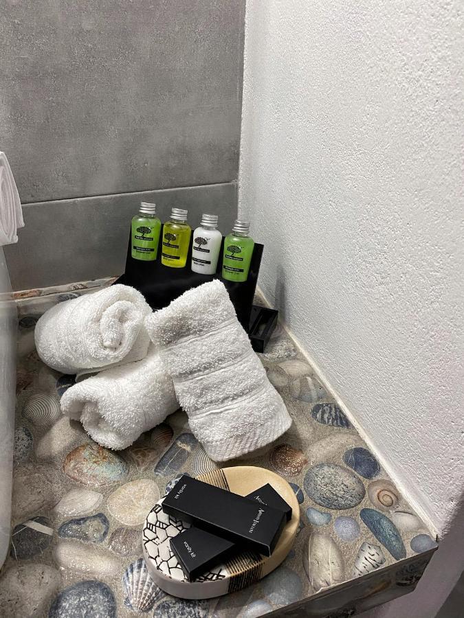 Milos Gem Suites Inn Pachaina Eksteriør billede