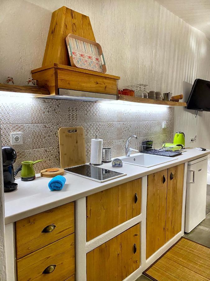 Milos Gem Suites Inn Pachaina Eksteriør billede